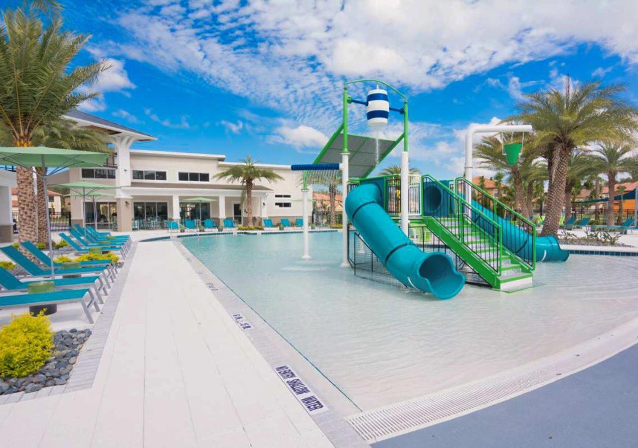 Upstay - Mansion W Pool Cinema Games Sleeps 26