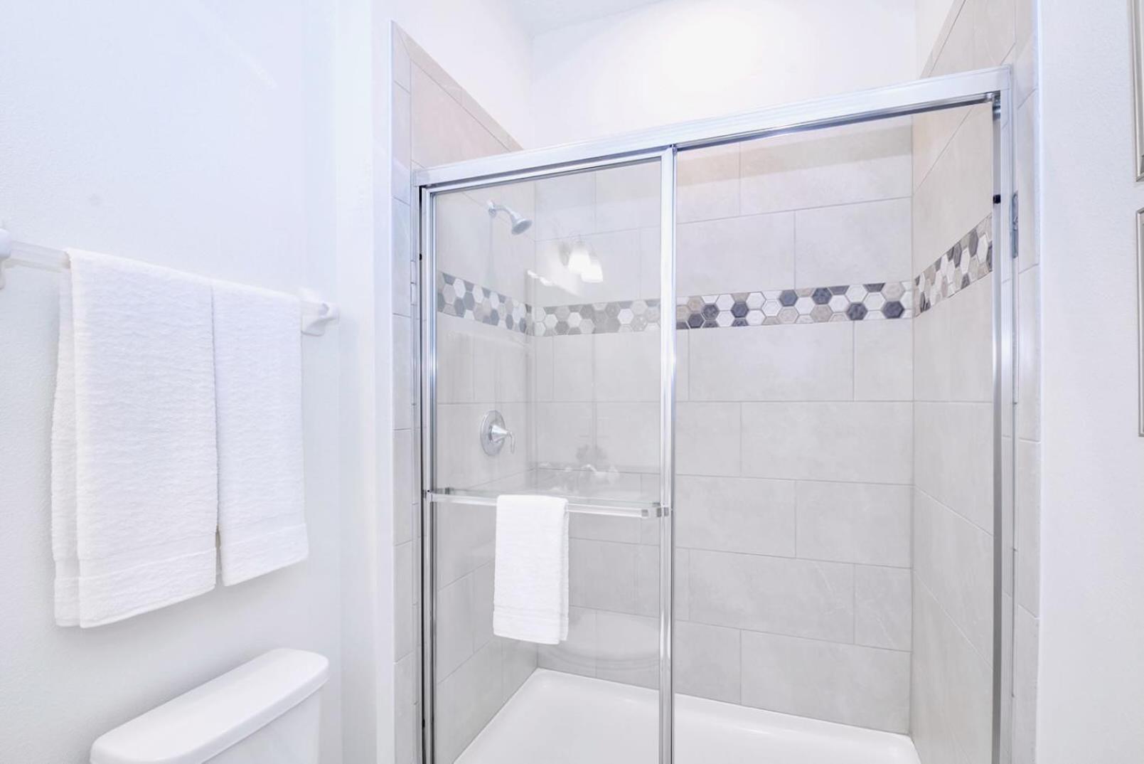 Upstay - Mansion W Pool Cinema Games Sleeps 26