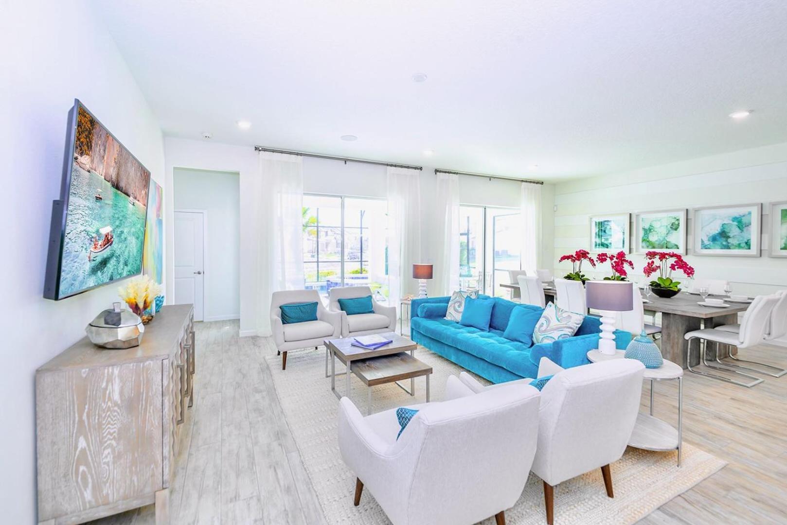 Upstay - Mansion W Pool Cinema Games Sleeps 26 *