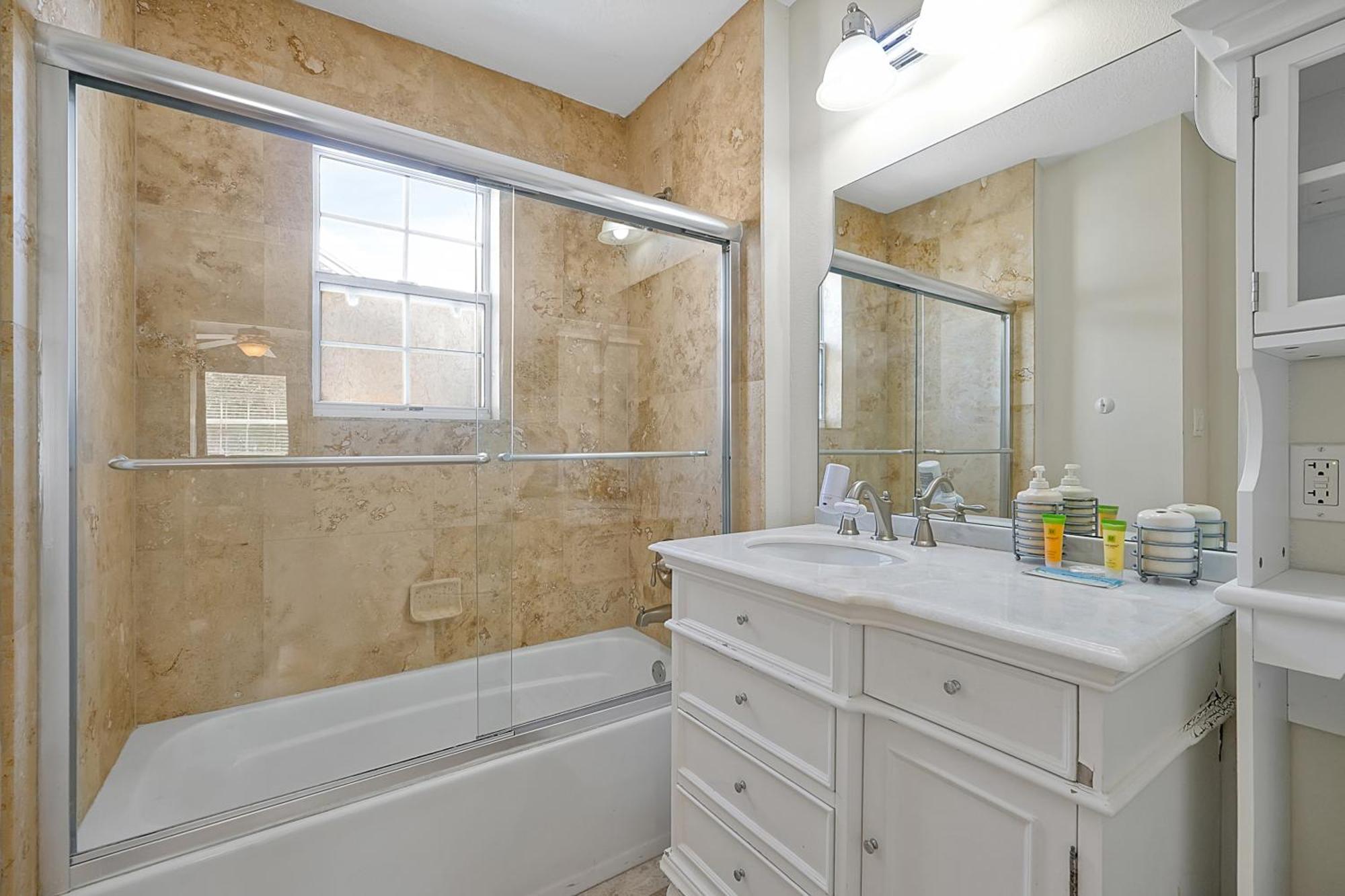 Elegant Escape At Reunion - Near W/ Pool