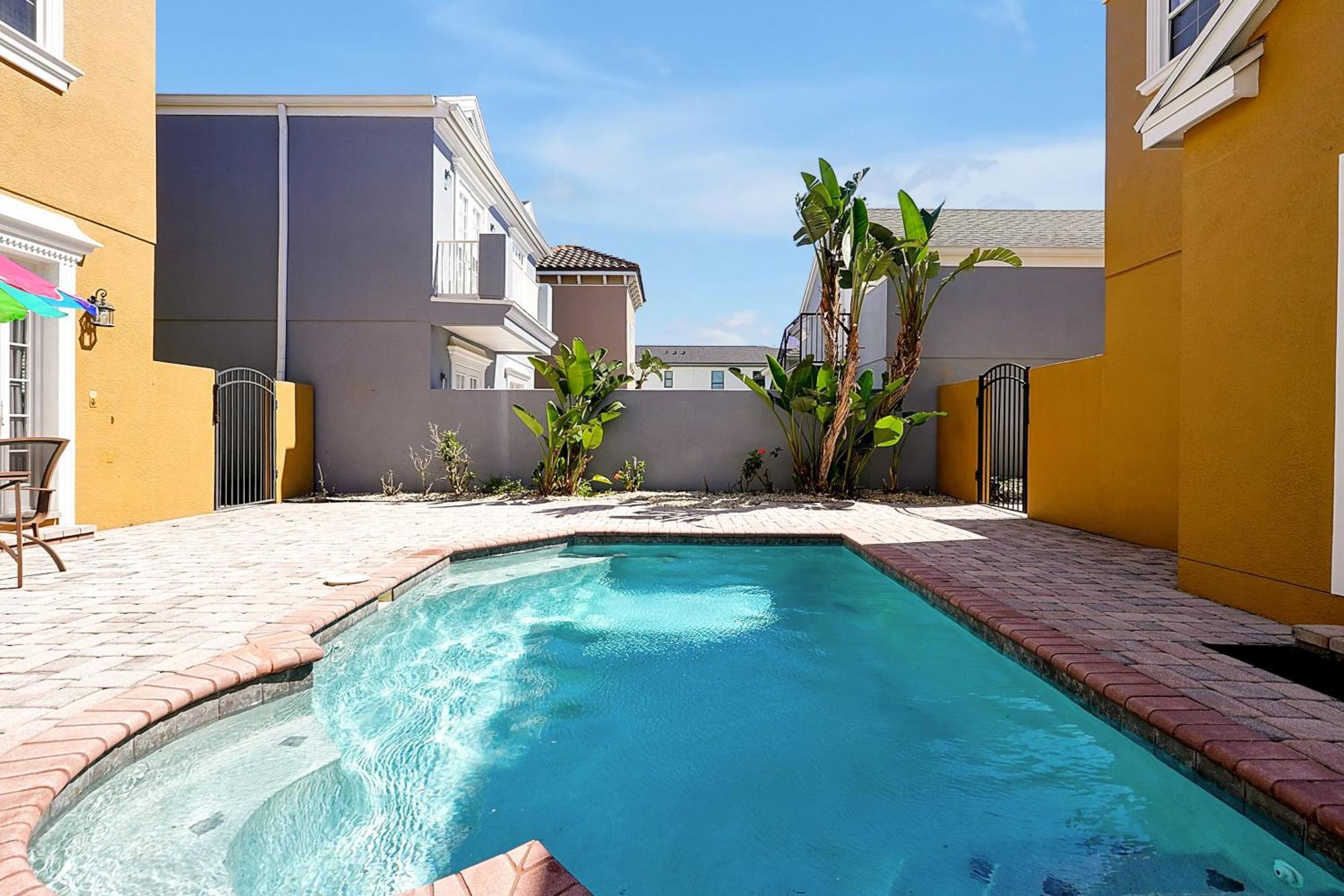 Elegant Escape At Reunion - Near W/ Pool Holiday home *