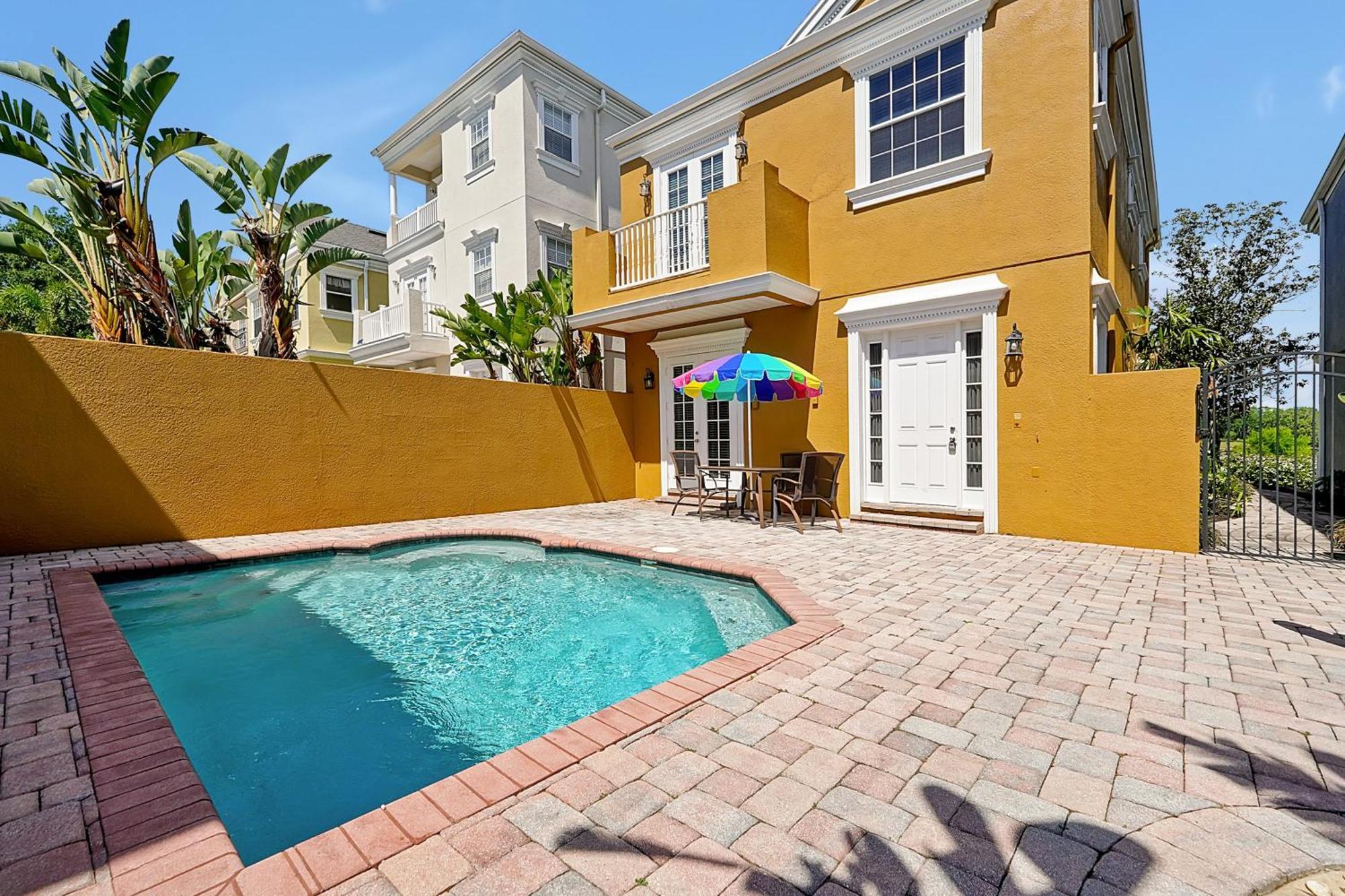 Elegant Escape At Reunion - Near W/ Pool Holiday home *