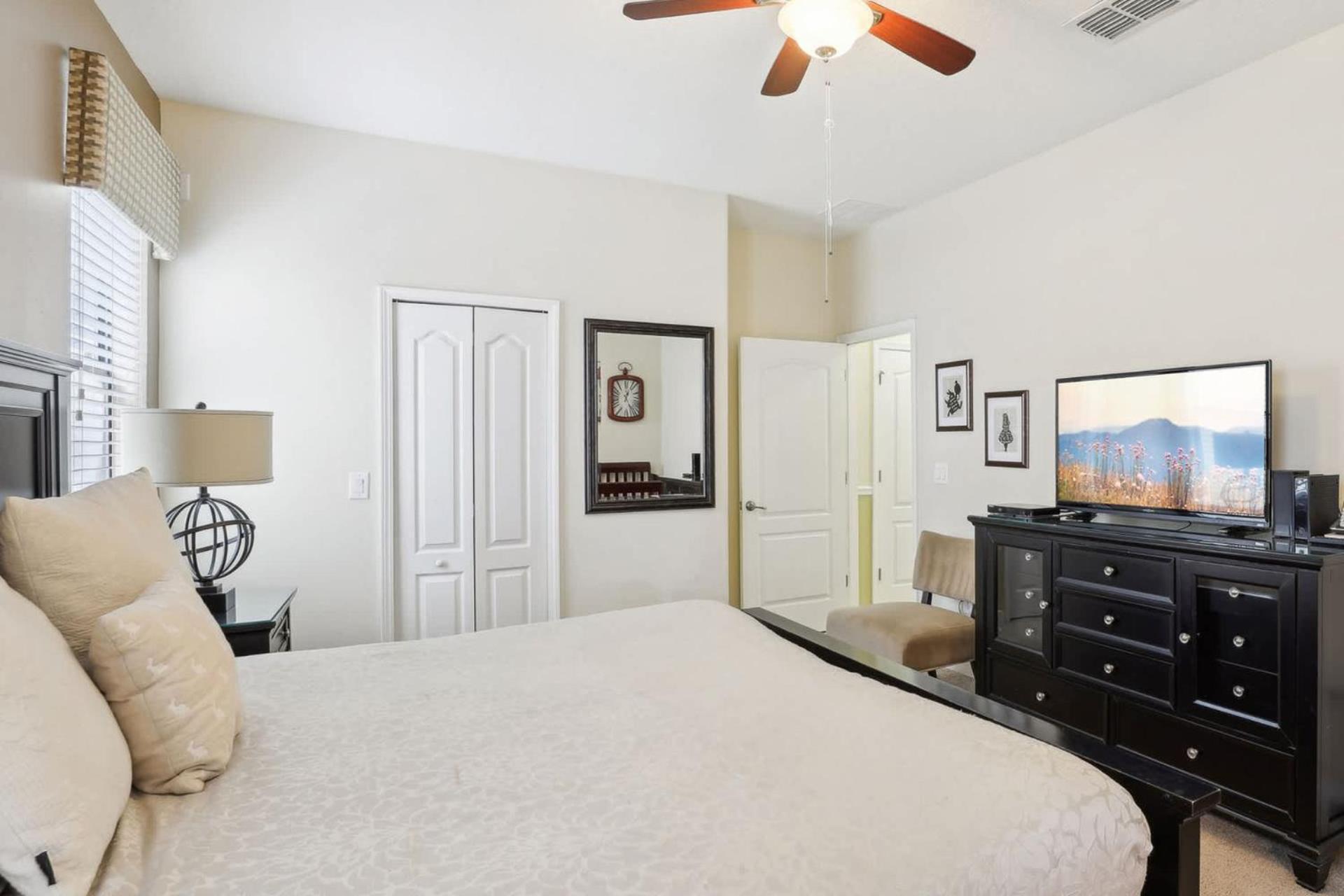 Modern 8br With Private Pool And Hot Tub Holiday home Davenport