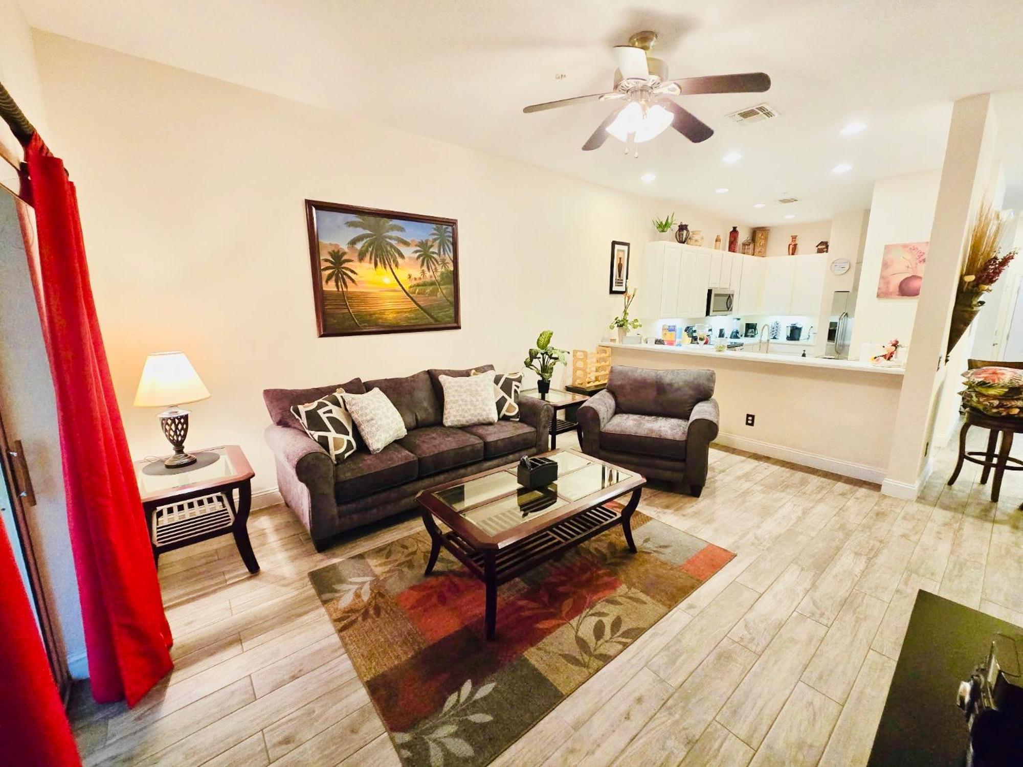 Apartment Cristina's Tropical Villa/ Just Minutes From Disney!