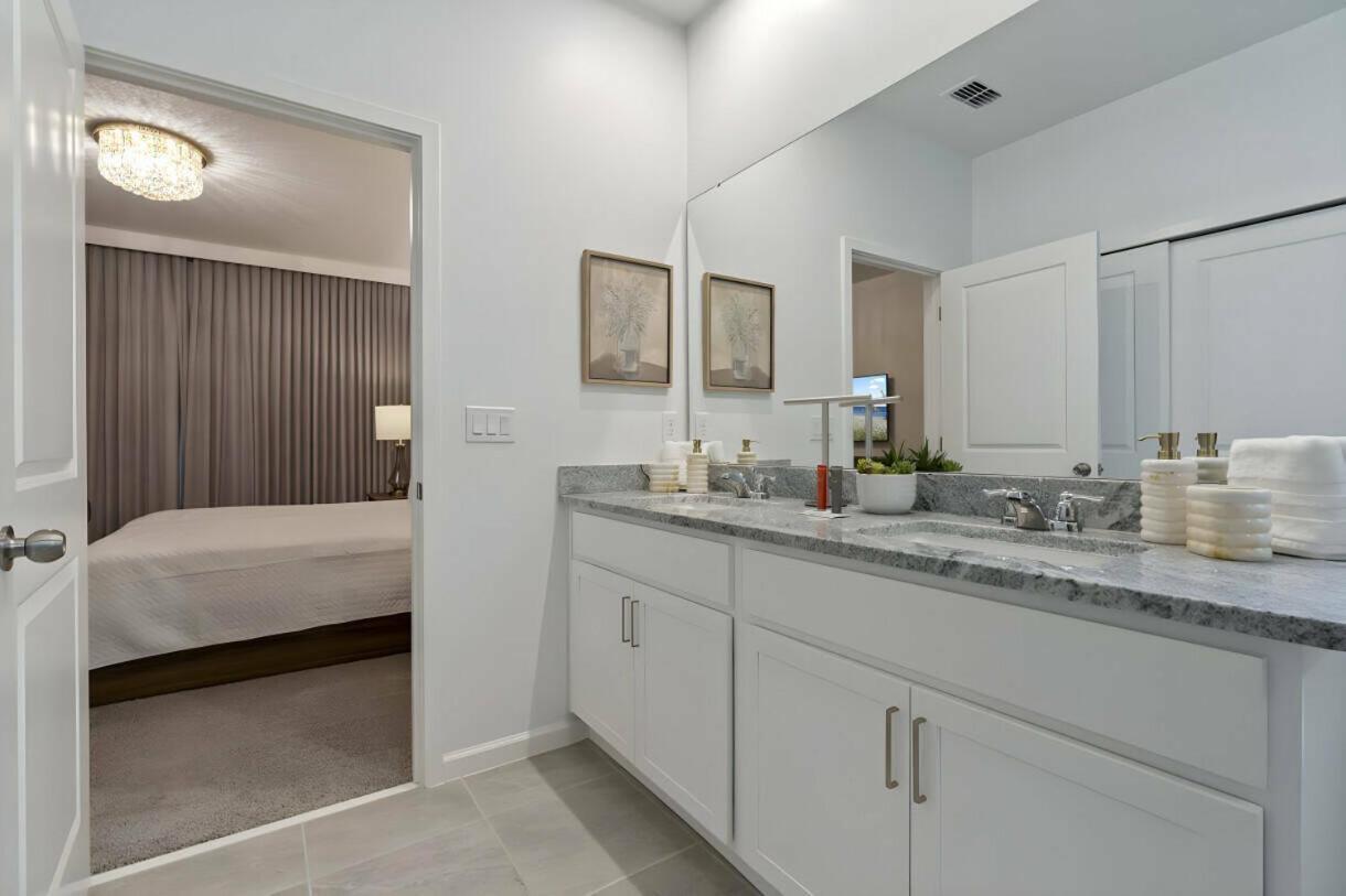 Holiday home Brand New 6 Bedroom Single Family At Solara 78sa