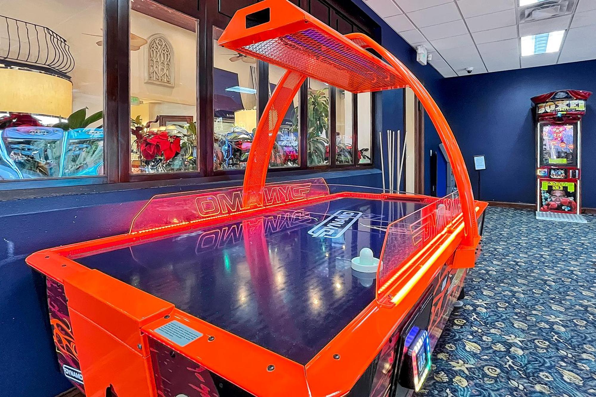 New Owners! Mins To Universal Epic, Disney, Seaworld, Airport! Holiday home *