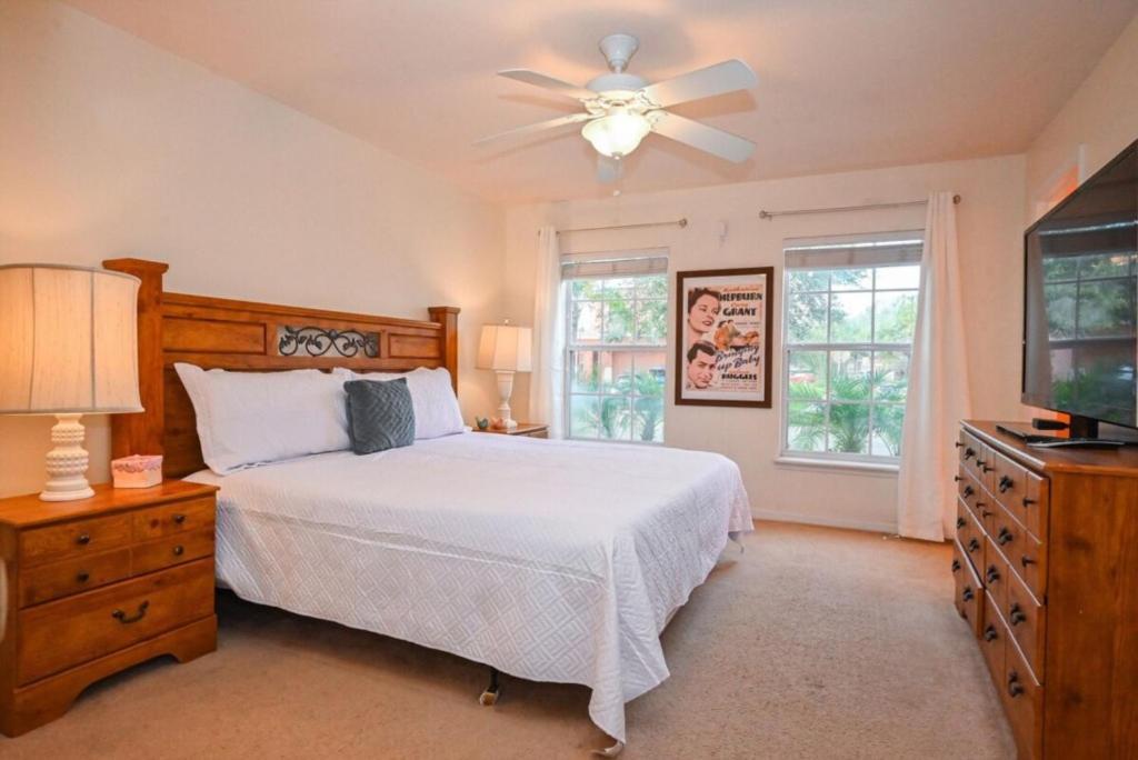 Cozy Family Vacation With Large Pool Near Disney *