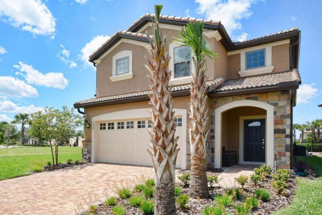 Luxury Windsor Resort Near Disney Oversize Pool