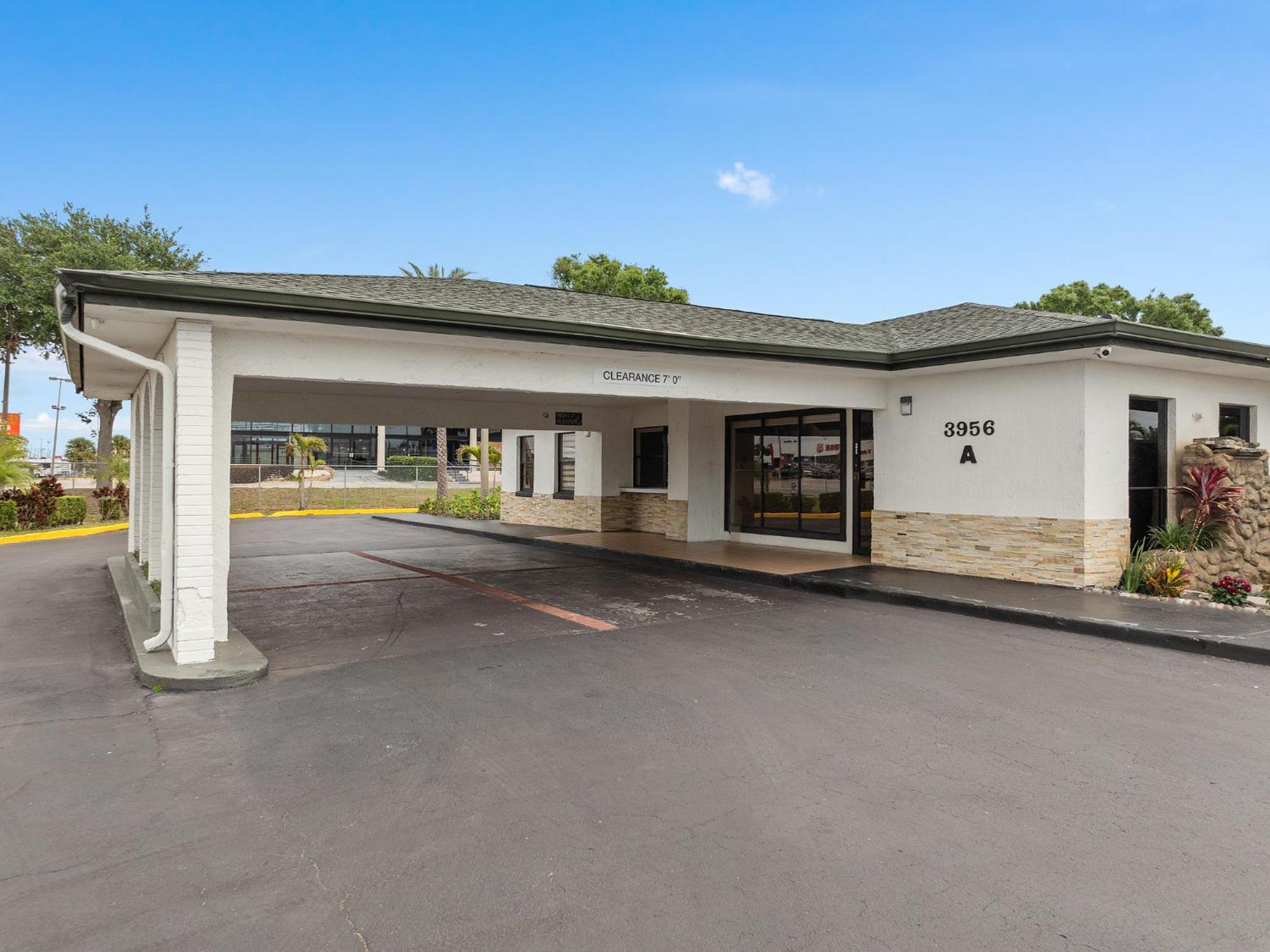 Baymont By Wyndham Downtown Hotel Orlando