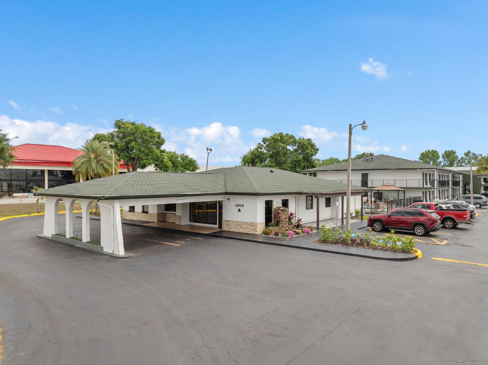 Baymont By Wyndham Downtown Hotel