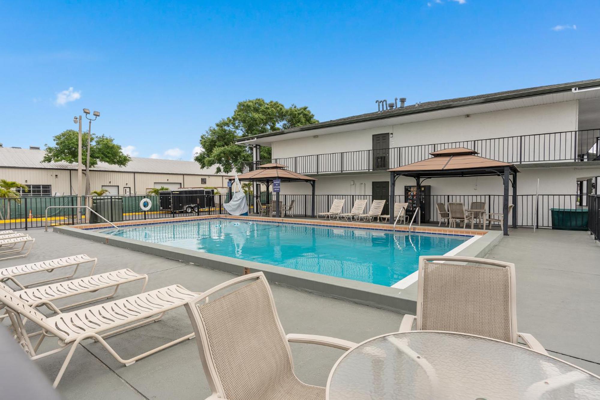 Hotel Baymont By Wyndham Downtown