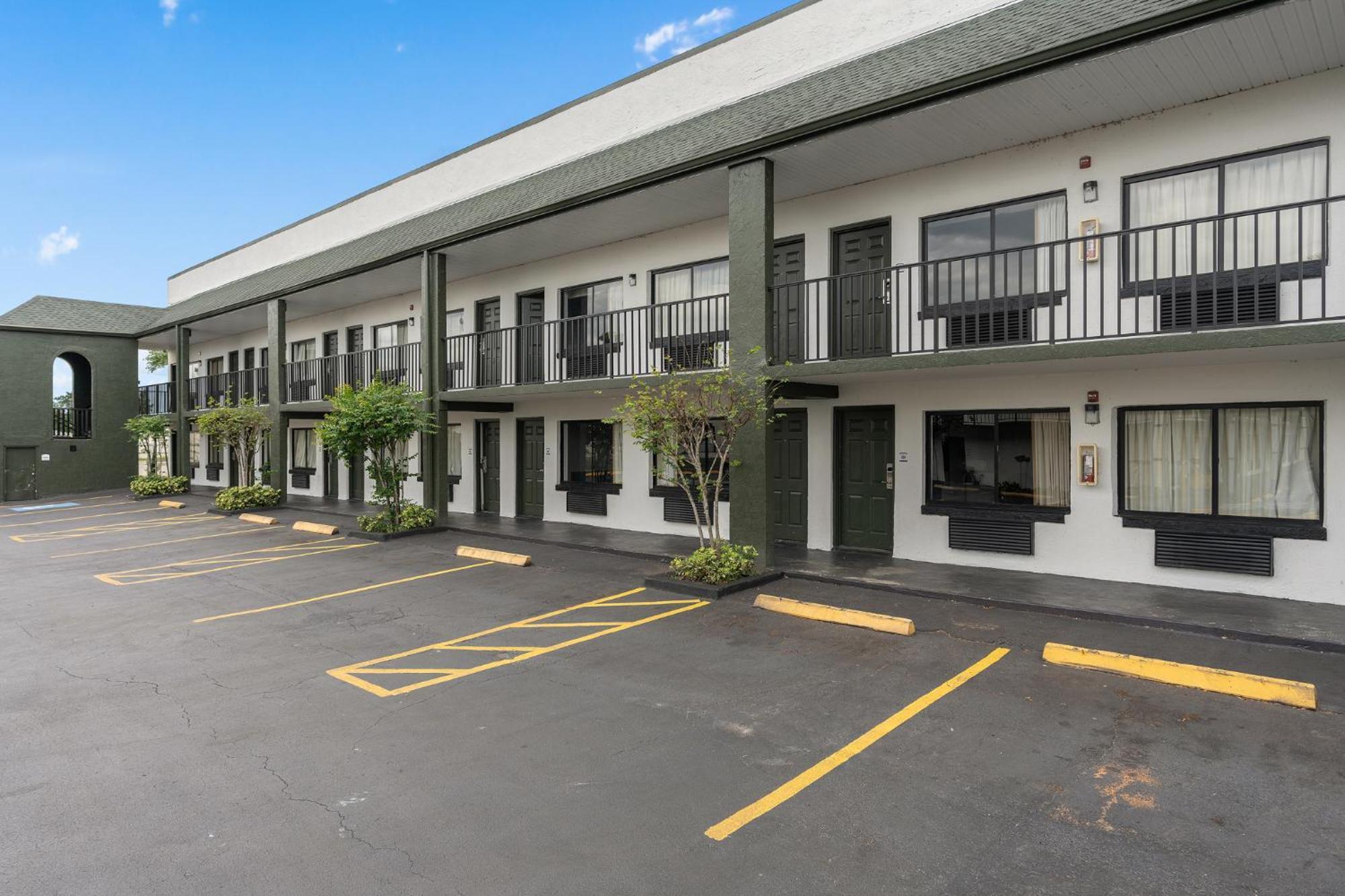 Baymont By Wyndham Downtown 2*