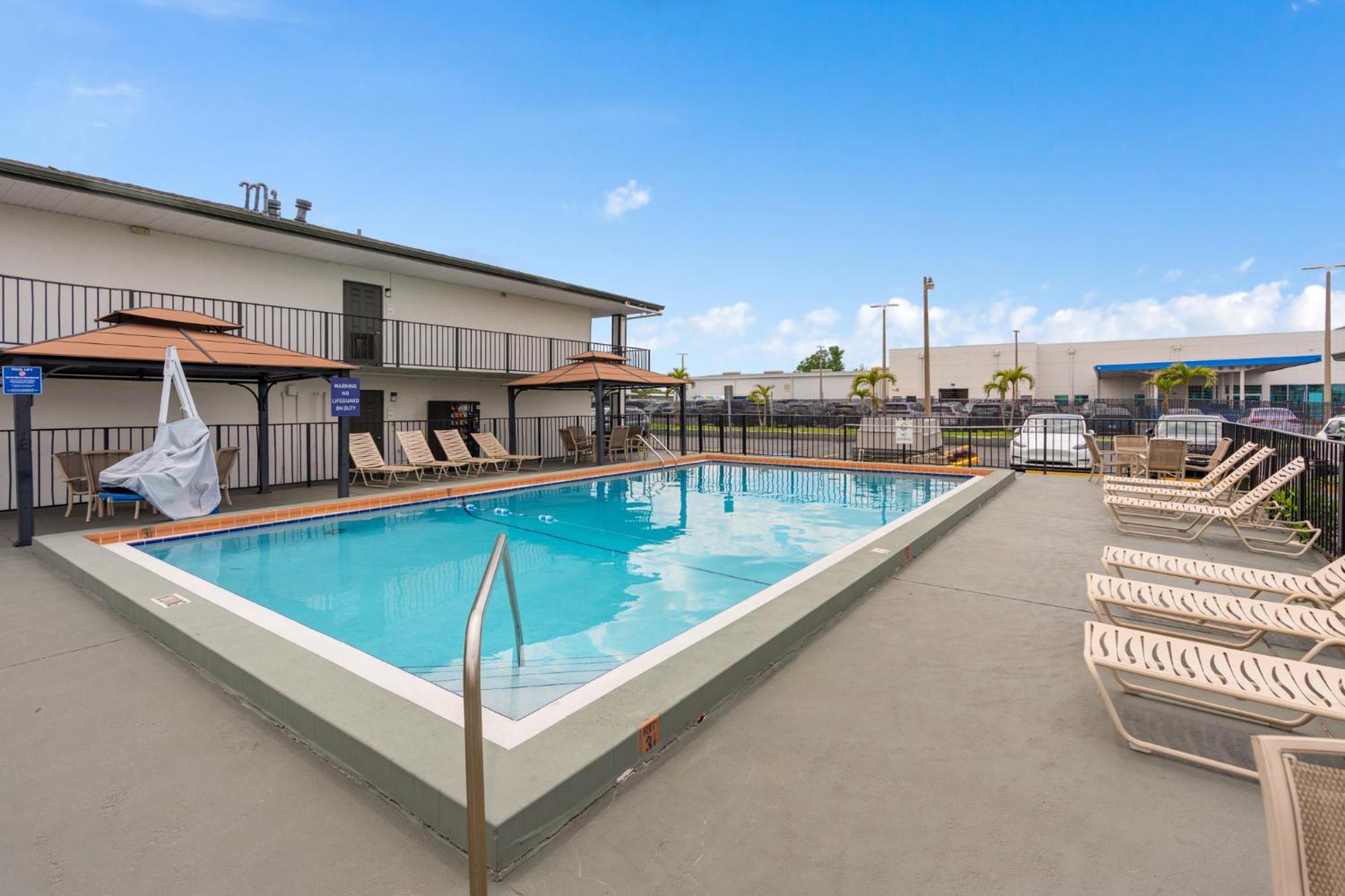 Hotel Baymont By Wyndham Downtown