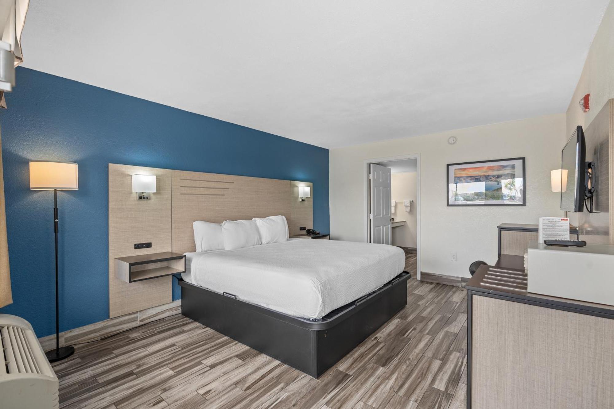 Baymont By Wyndham Downtown