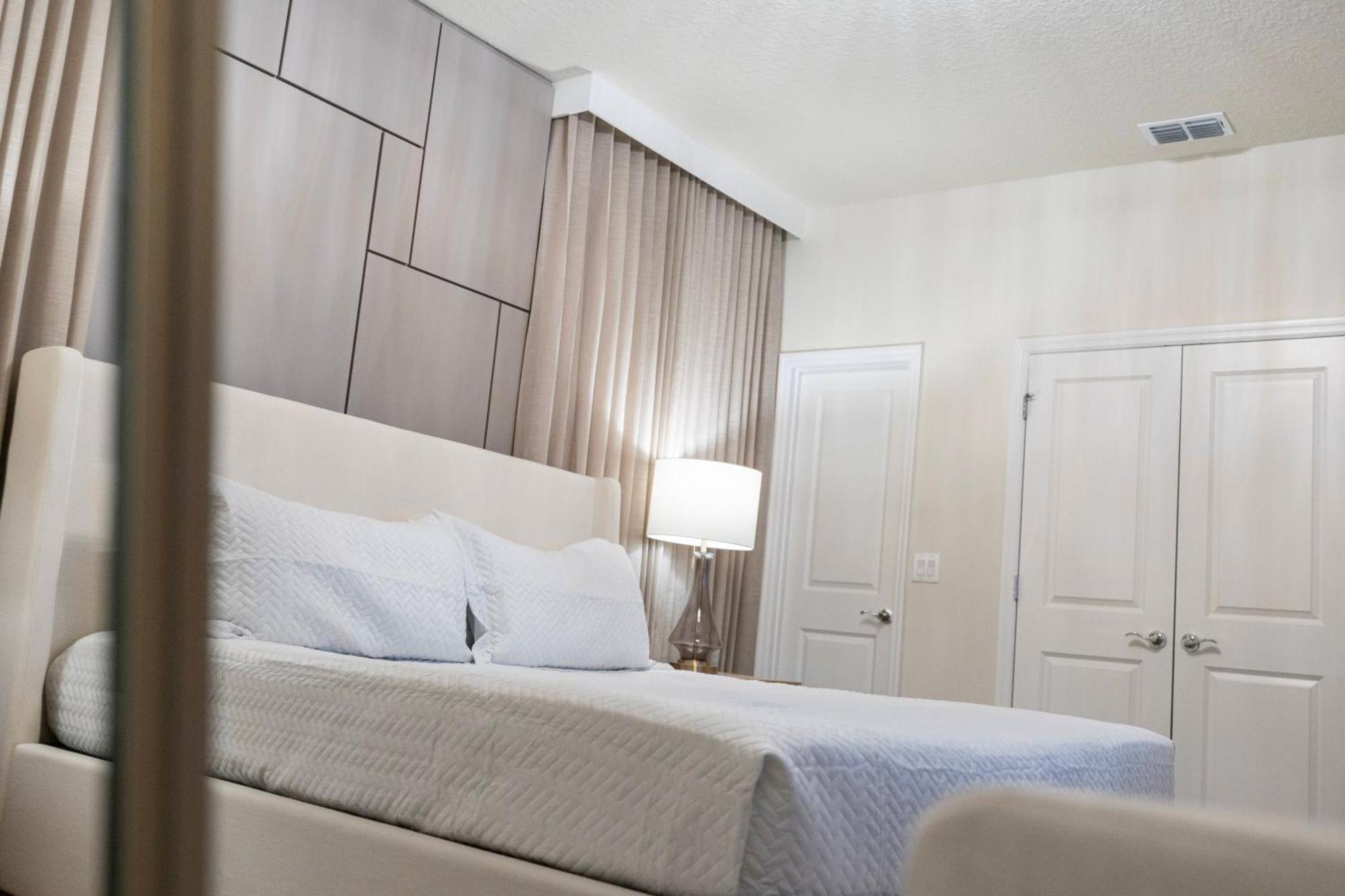 Brand New 10bdrms At Windsor Cay Resort *