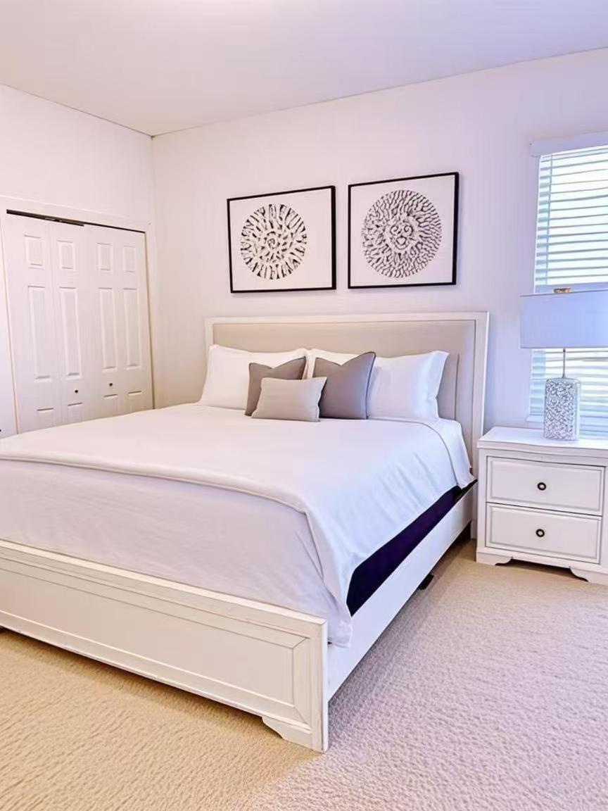 Guest house Elegant King Queen -private Bath-5 Star Resort-pool-spa-club-disney-water Park-wifi-smart Tv *