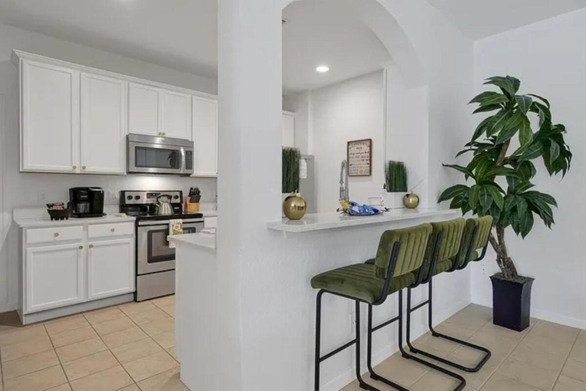 2632 Pristine 5bedroom At *