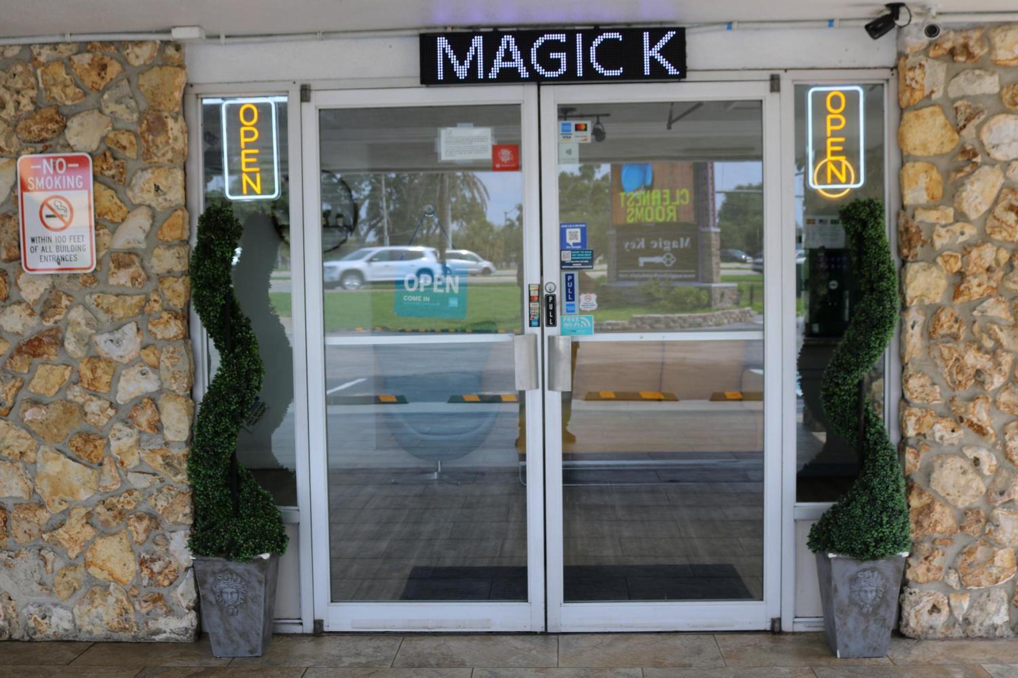 Magic Key - Near Motel 3*