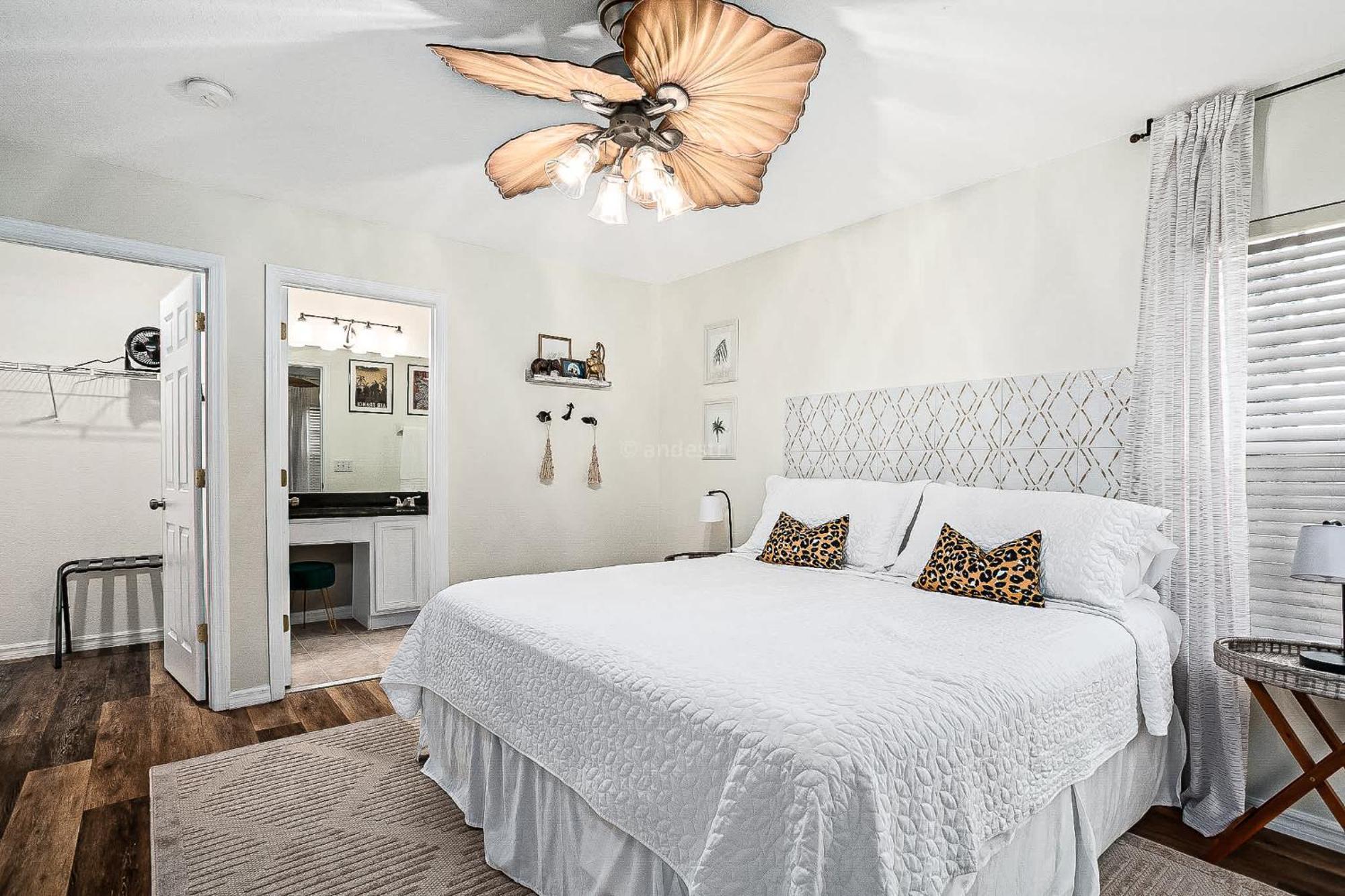 Dazzling 7br With Pool & Game *