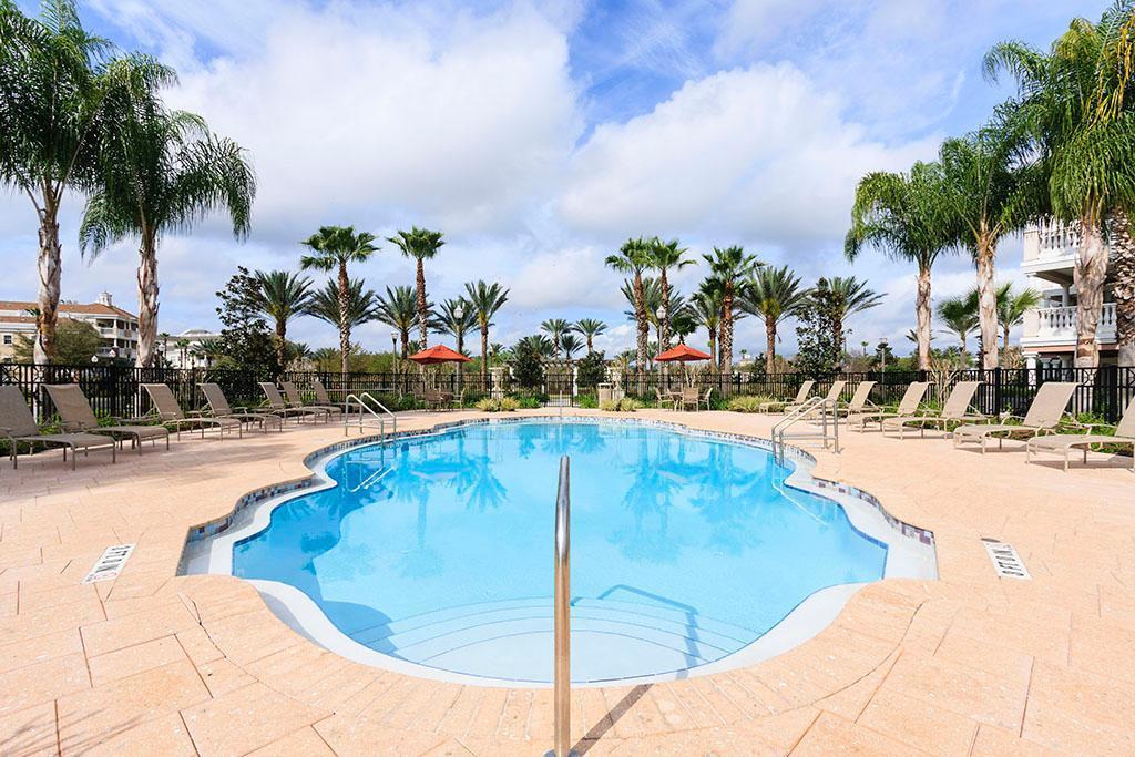 Reunion Whisper Way Charm * Kissimmee