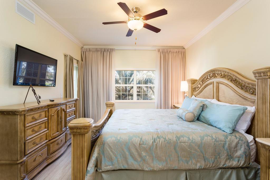 Reunion Whisper Way Charm * Kissimmee