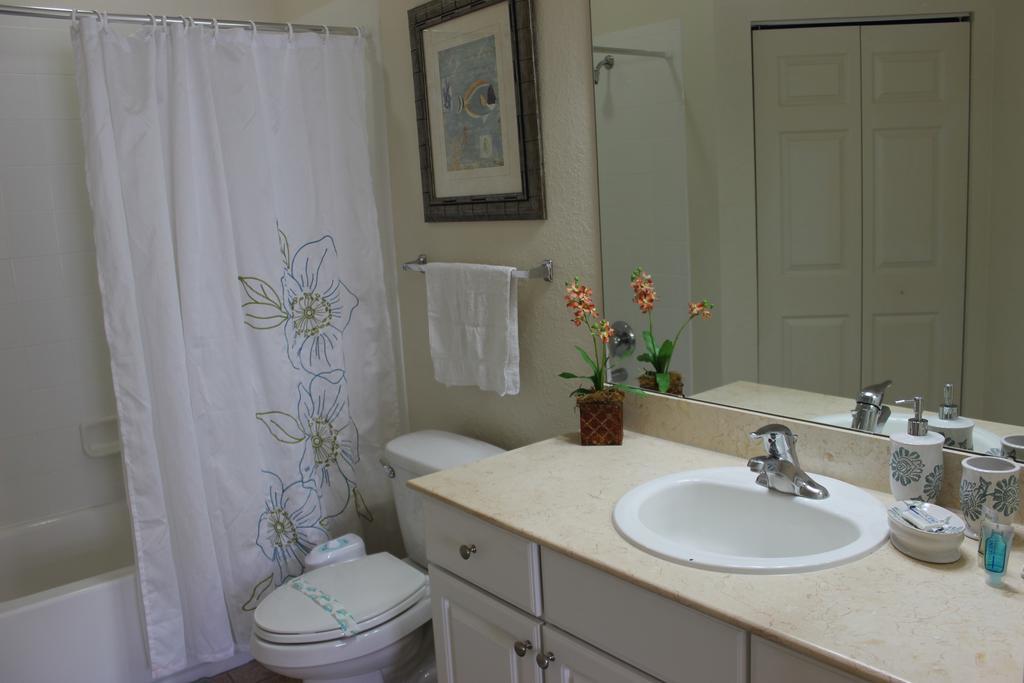 Holiday home Lucaya Village 4 Bedroom Vacation Townhome 1715 *