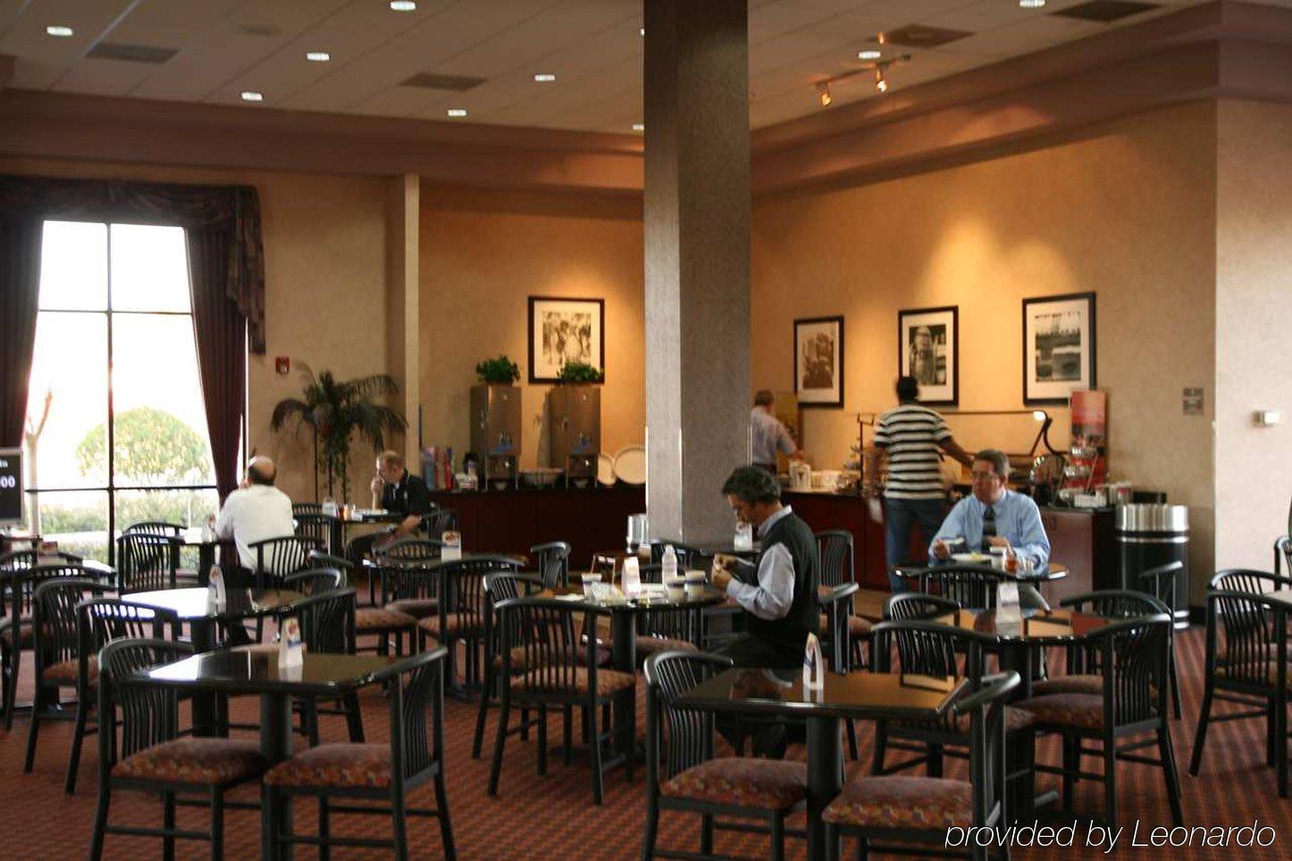 Hotel Ramada By Wyndham Florida Mall
