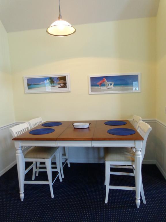 Runaway Club Apartment