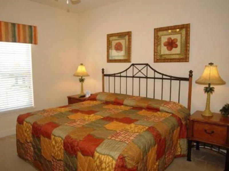 Hotel Lucaya Village