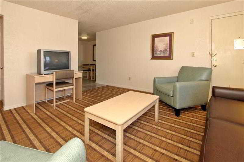 Super 8 By Wyndham