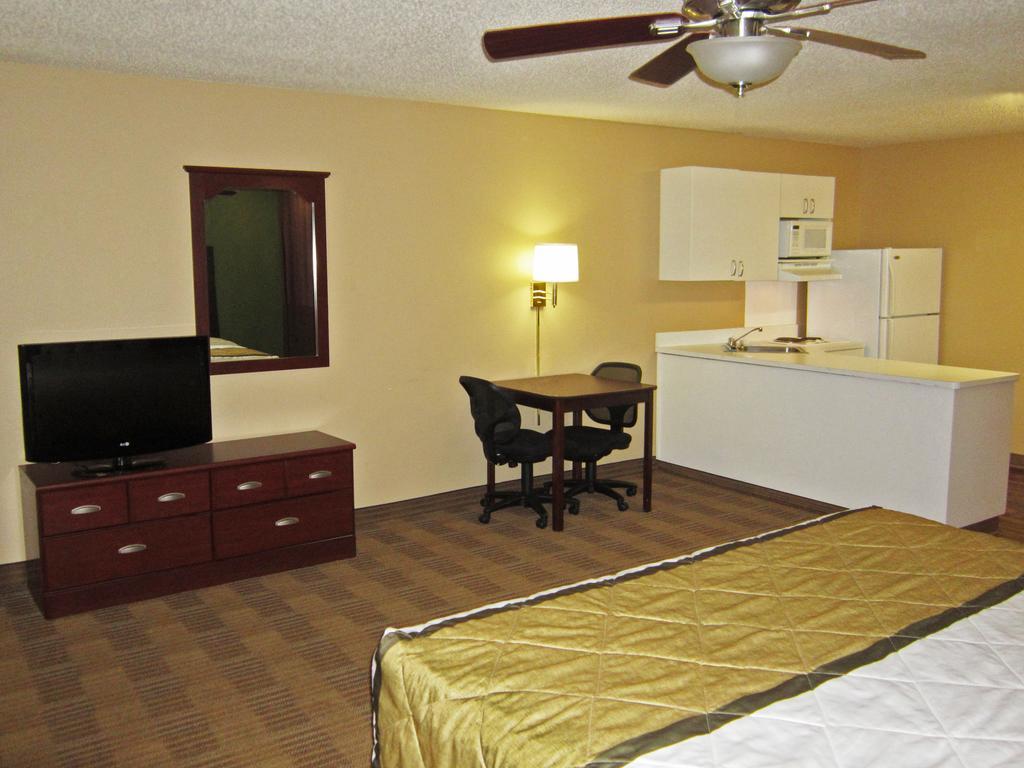 Extended America Select - Orlando - Maitland - 1760 Pembrook Dr Altamonte Springs
