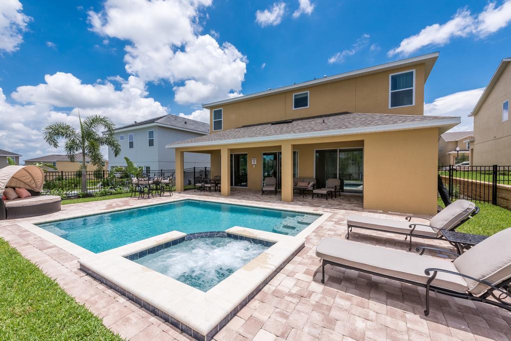 Elegant With Pool Table & Private Pool Near By Rentyl - 7648w Orlando