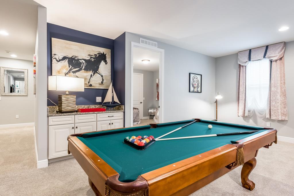 Elegant With Pool Table & Private Pool Near By Rentyl - 7648w
