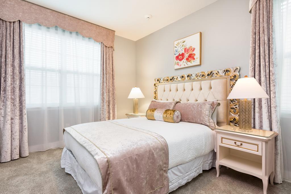 Elegant With Pool Table & Private Pool Near By Rentyl - 7648w Orlando