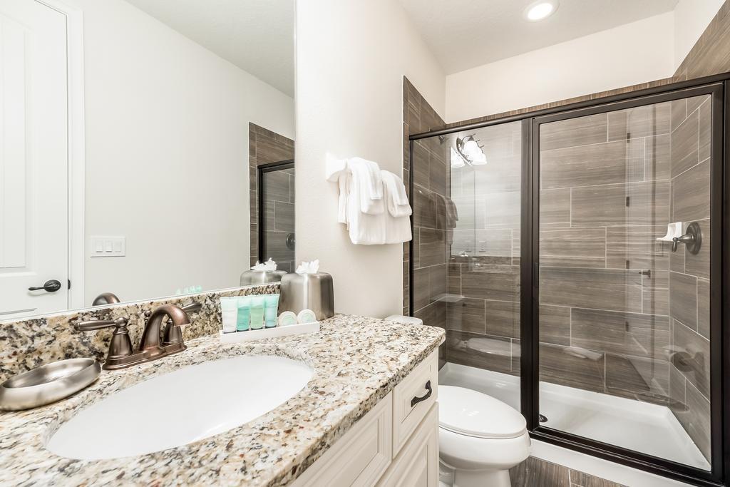 Elegant With Pool Table & Private Pool Near By Rentyl - 7648w Holiday home Orlando