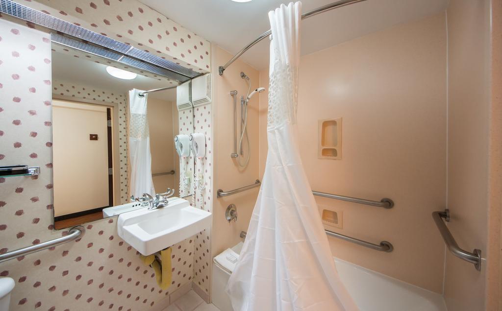Ramada By Wyndham Florida Mall Hotel Orlando