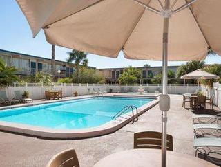 Plus Motel