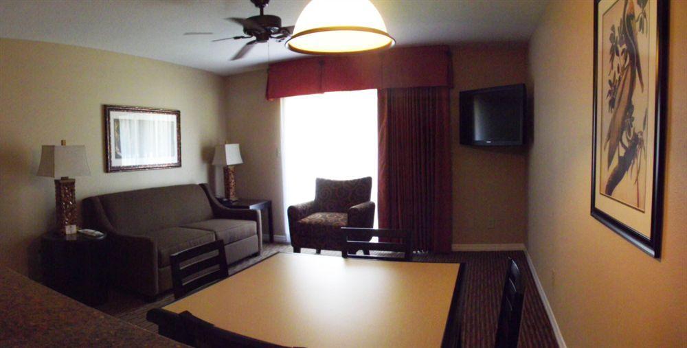 Saratoga Villas- Near