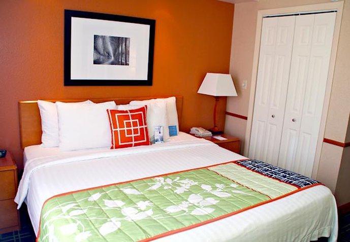 Hotel Fairfield And By Marriott Near Universal