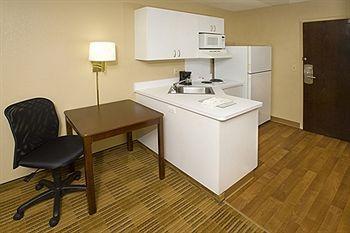 Extended America - - Theme Parks - Major Blvd Hotel 2*