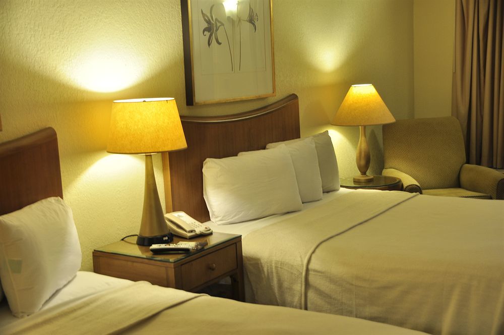 Gardens Hotel 2*