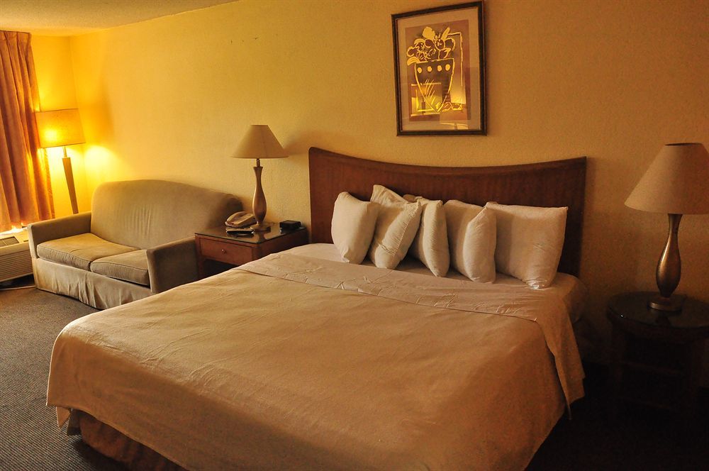 Gardens Hotel 2*
