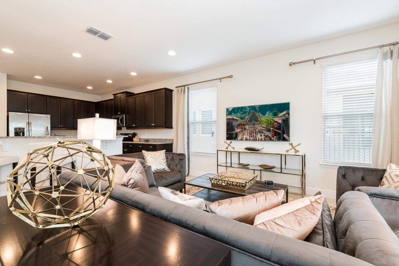 Holiday home Stunning Near By Rentyl With Private Pool, Game Room, Themed & Amenities - 210m