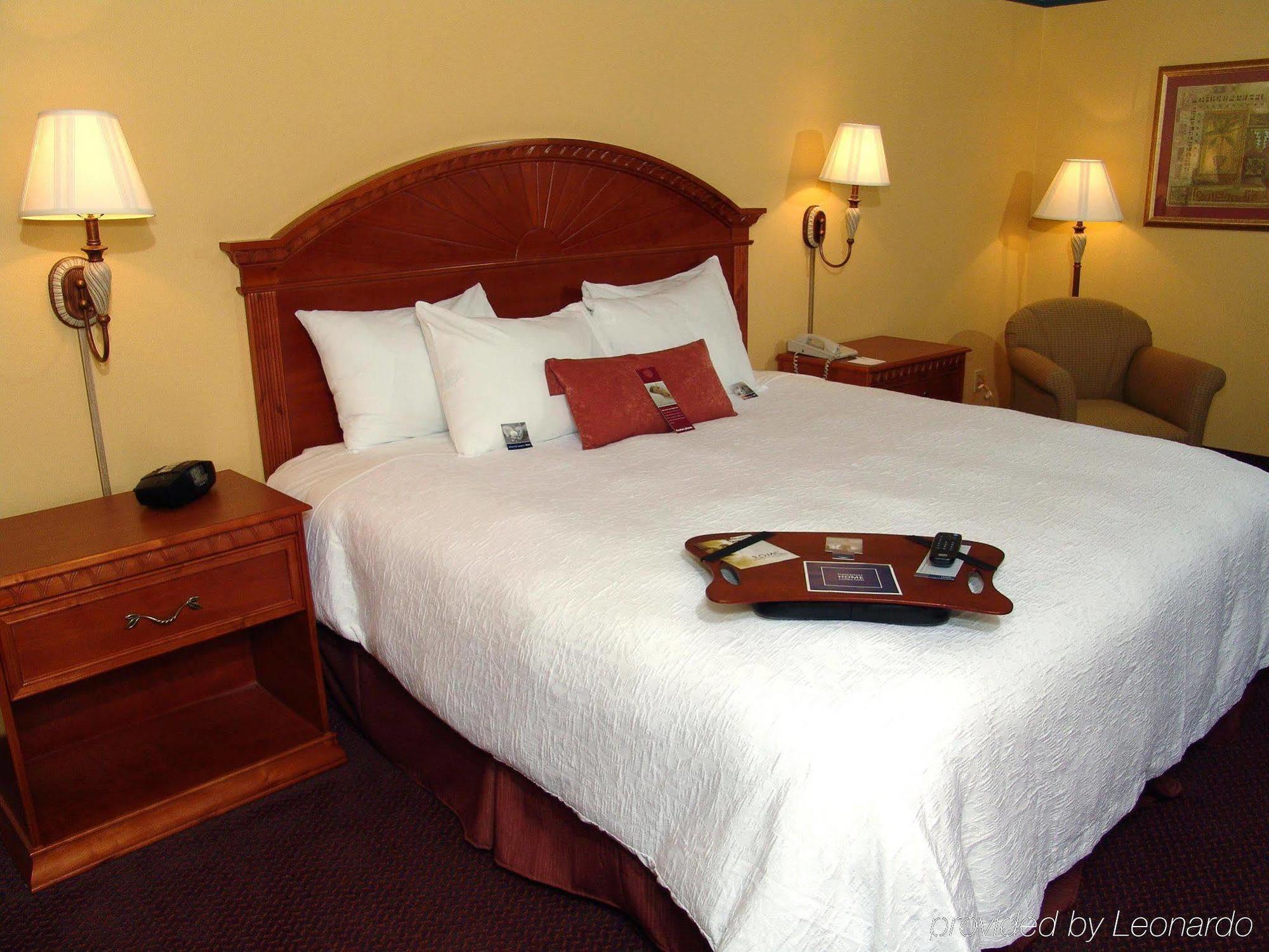 Ramada By Wyndham Florida Mall Hotel 3*
