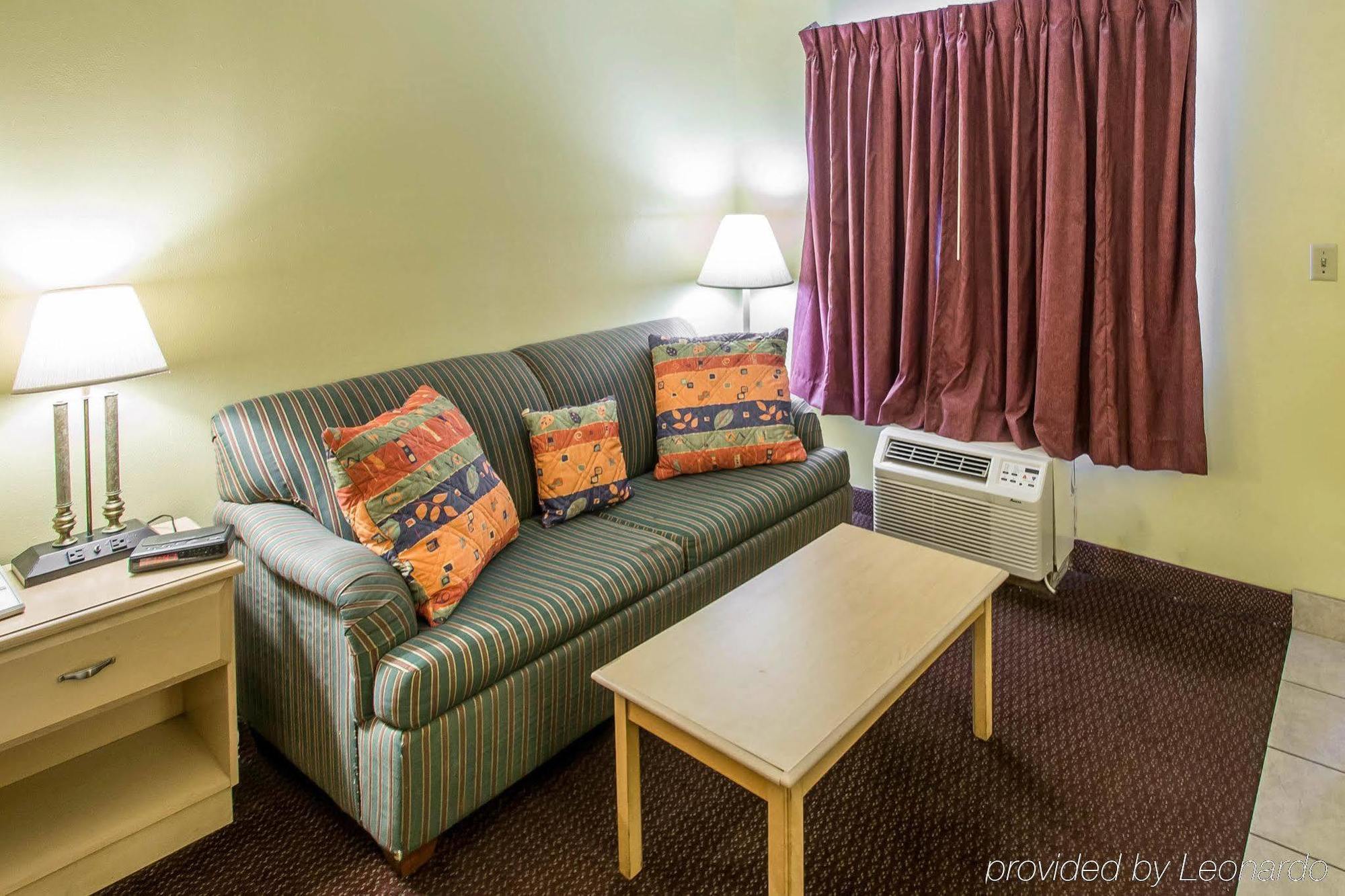 Hotel Econo & Maingate