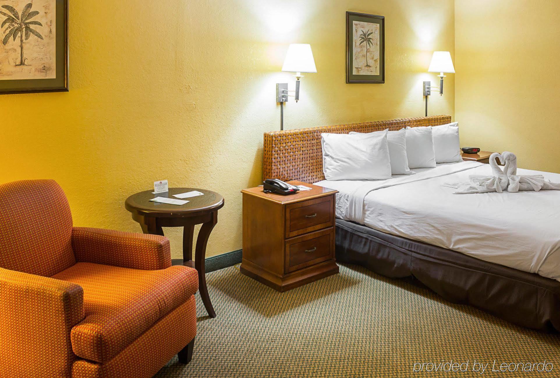 Fairbridge Inn Express Dundee Hotel 2*