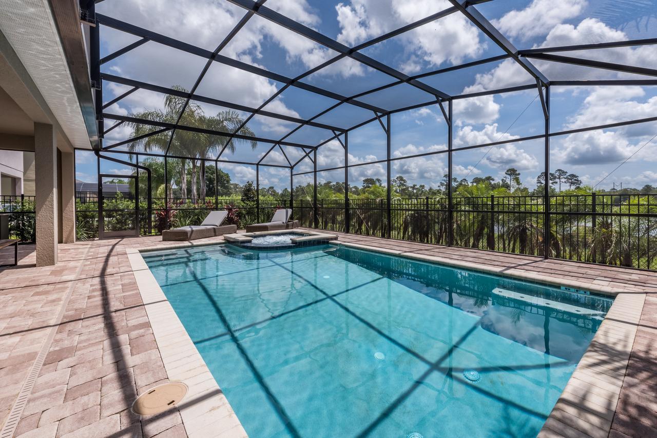 Stylish By Rentyl With Water Park Access Near - 7497m Villa *