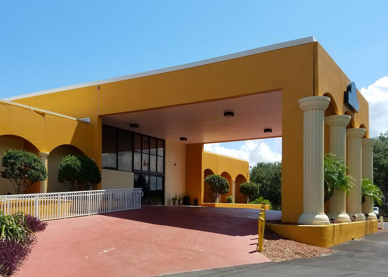 Days & By Wyndham Hotel Clermont
