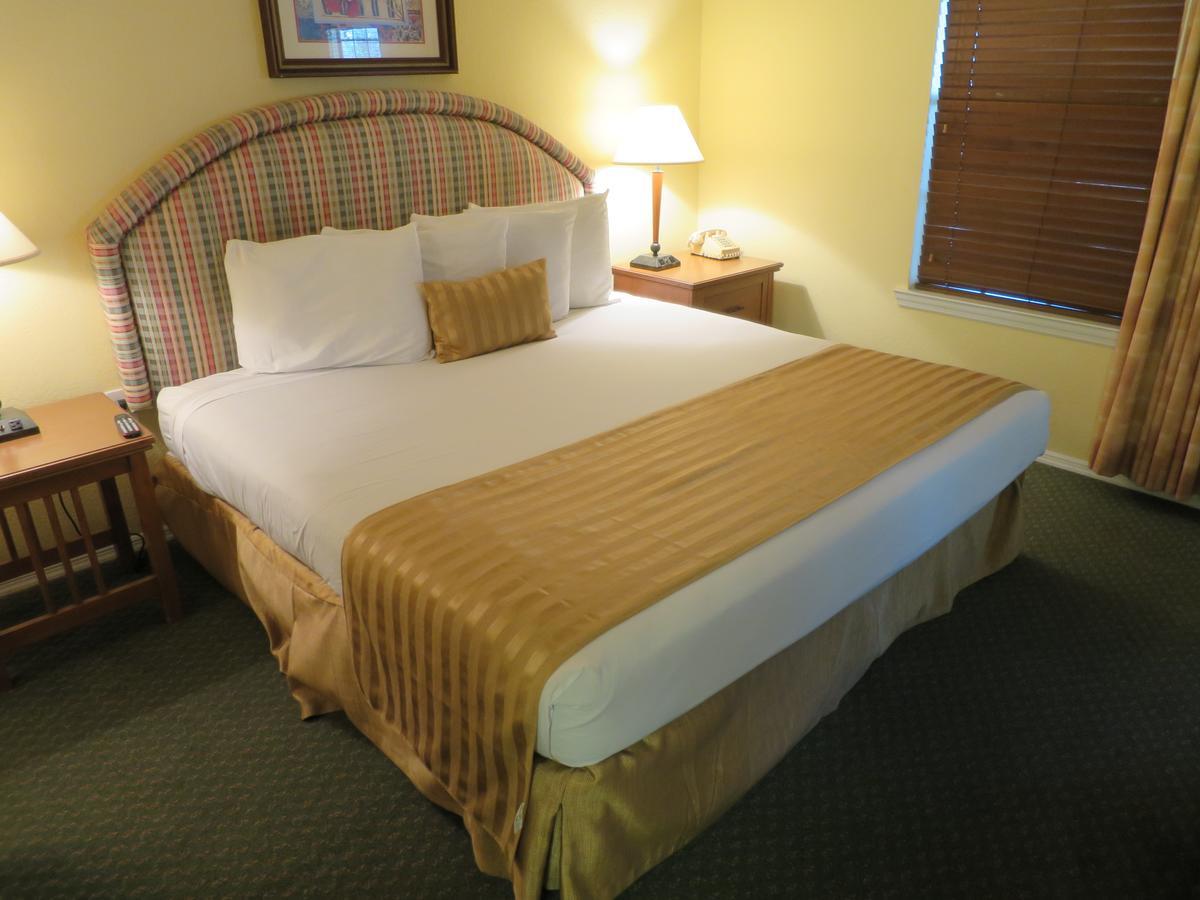 Oak Plantation Resort