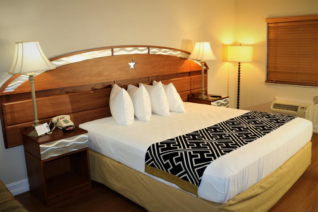 Motel Monte Carlo Inn- Near 2*